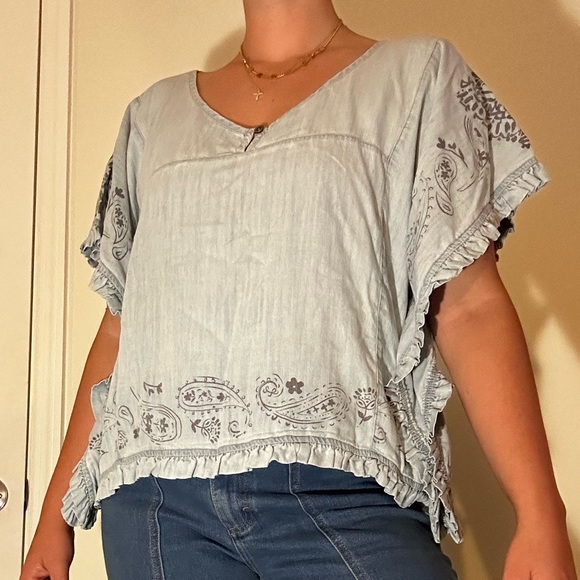 NWT Ariat Denim Top - Picture 1 of 2